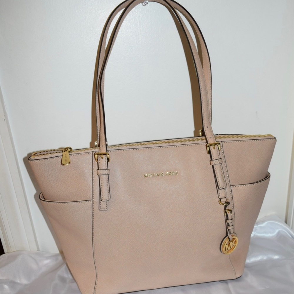 Gorgeous MK bag!